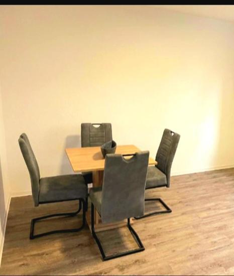 City Apartment Duisburg 2#Netflix &Wlan &Kingsize Bett & Kaffee Maschine & Central & 500M Innenhafen & 2 Min U Bahn מראה חיצוני תמונה