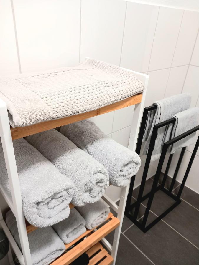 City Apartment Duisburg 2#Netflix &Wlan &Kingsize Bett & Kaffee Maschine & Central & 500M Innenhafen & 2 Min U Bahn מראה חיצוני תמונה