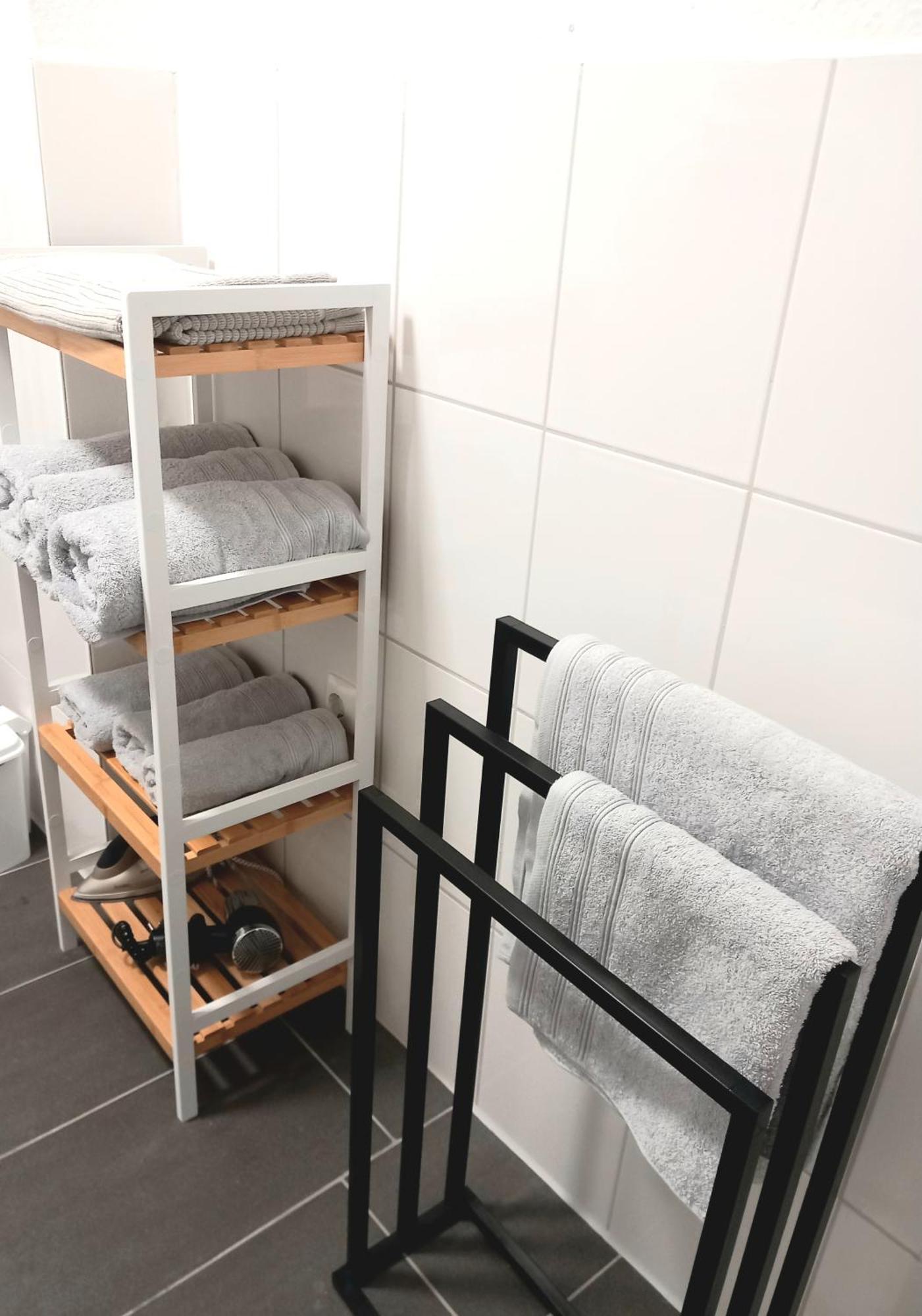 City Apartment Duisburg 2#Netflix &Wlan &Kingsize Bett & Kaffee Maschine & Central & 500M Innenhafen & 2 Min U Bahn מראה חיצוני תמונה