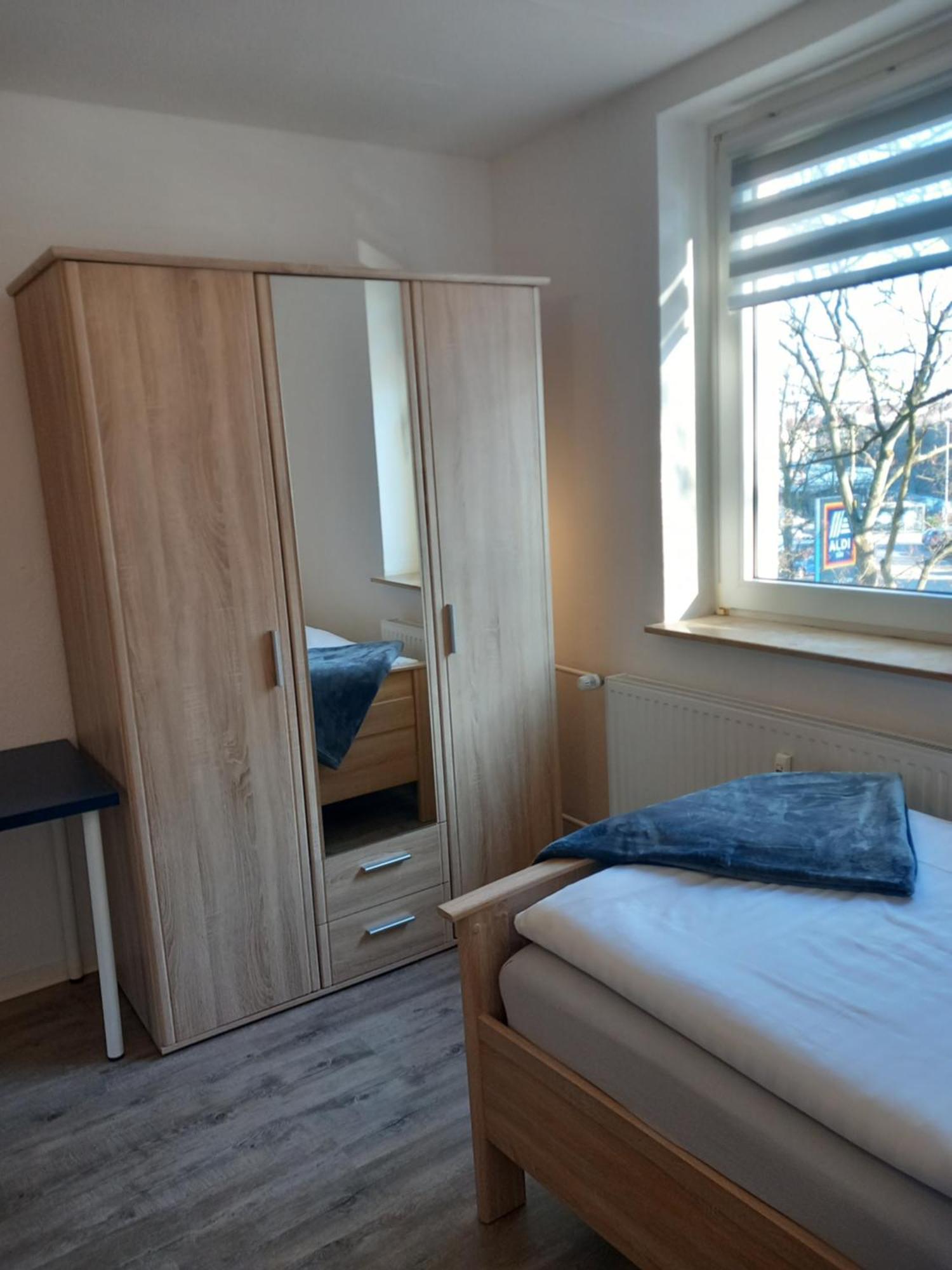 City Apartment Duisburg 2#Netflix &Wlan &Kingsize Bett & Kaffee Maschine & Central & 500M Innenhafen & 2 Min U Bahn מראה חיצוני תמונה